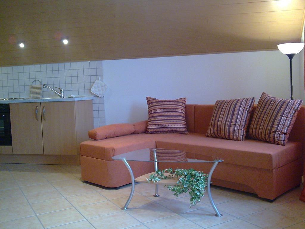 Fliederhof Ferienwohnungen Herresbach Chambre photo