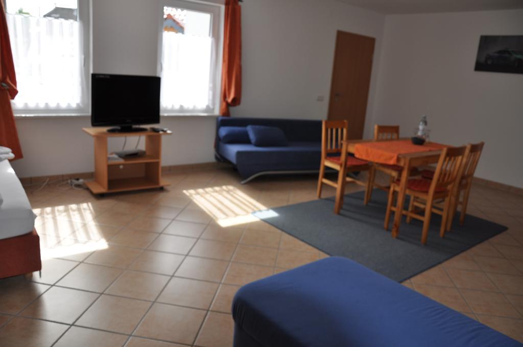 Fliederhof Ferienwohnungen Herresbach Chambre photo